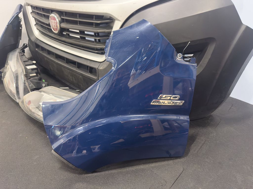 Complete voorkop Front Fiat Ducato met LED koplampen blauw