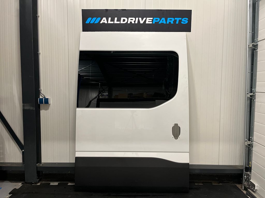 Iveco Daily Schuifdeur Rechts H2 L2 wit met ruit 2016 - 2025