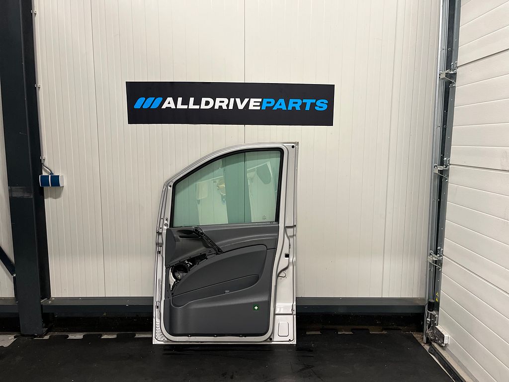 Mercedes Benz Vito W639 voorportier rechts grijs A6397201105