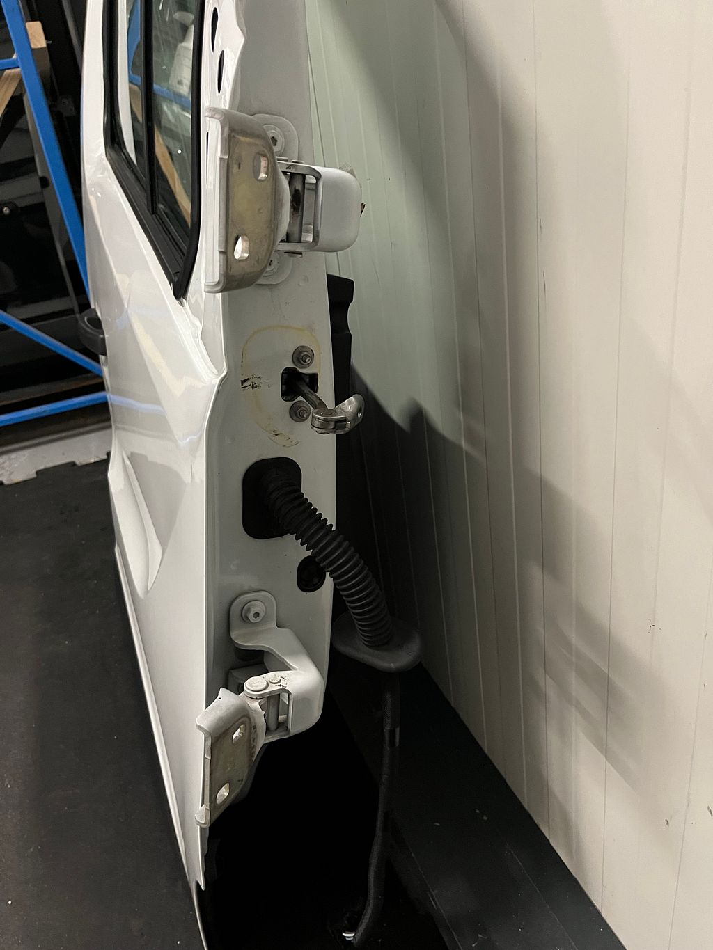 Renault Trafic Opel Vivaro Voorportier rechts wit 801003523R