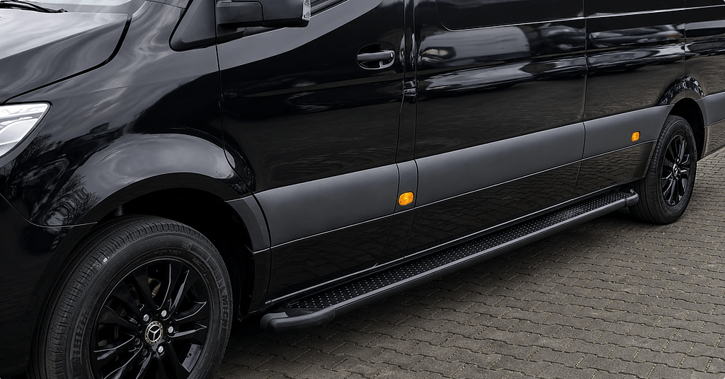 Mercedes Sprinter W907 Treeplanken Sidesteps Mat zwart