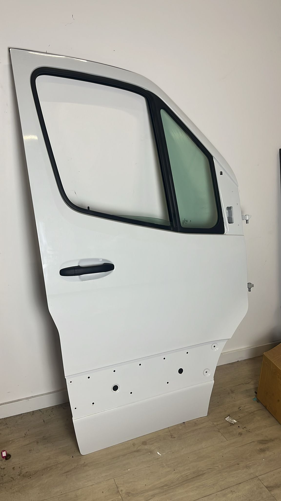 MB sprinter W907 model Rechter voorportier wit A9107203100