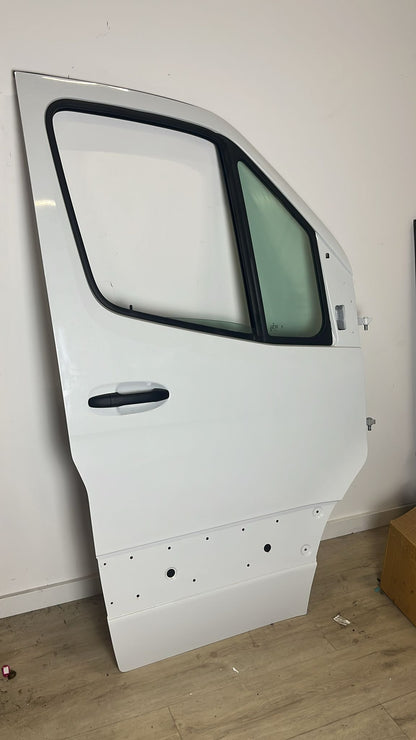 MB sprinter W907 model Rechter voorportier wit A9107203100