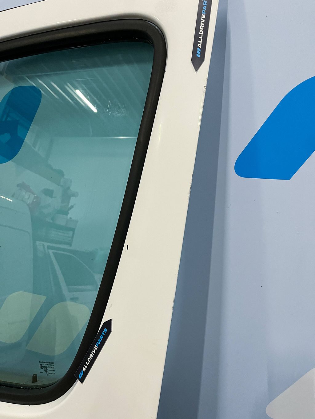 Voorportier links voor Volkswagen Crafter LB9A wit 2E0831051