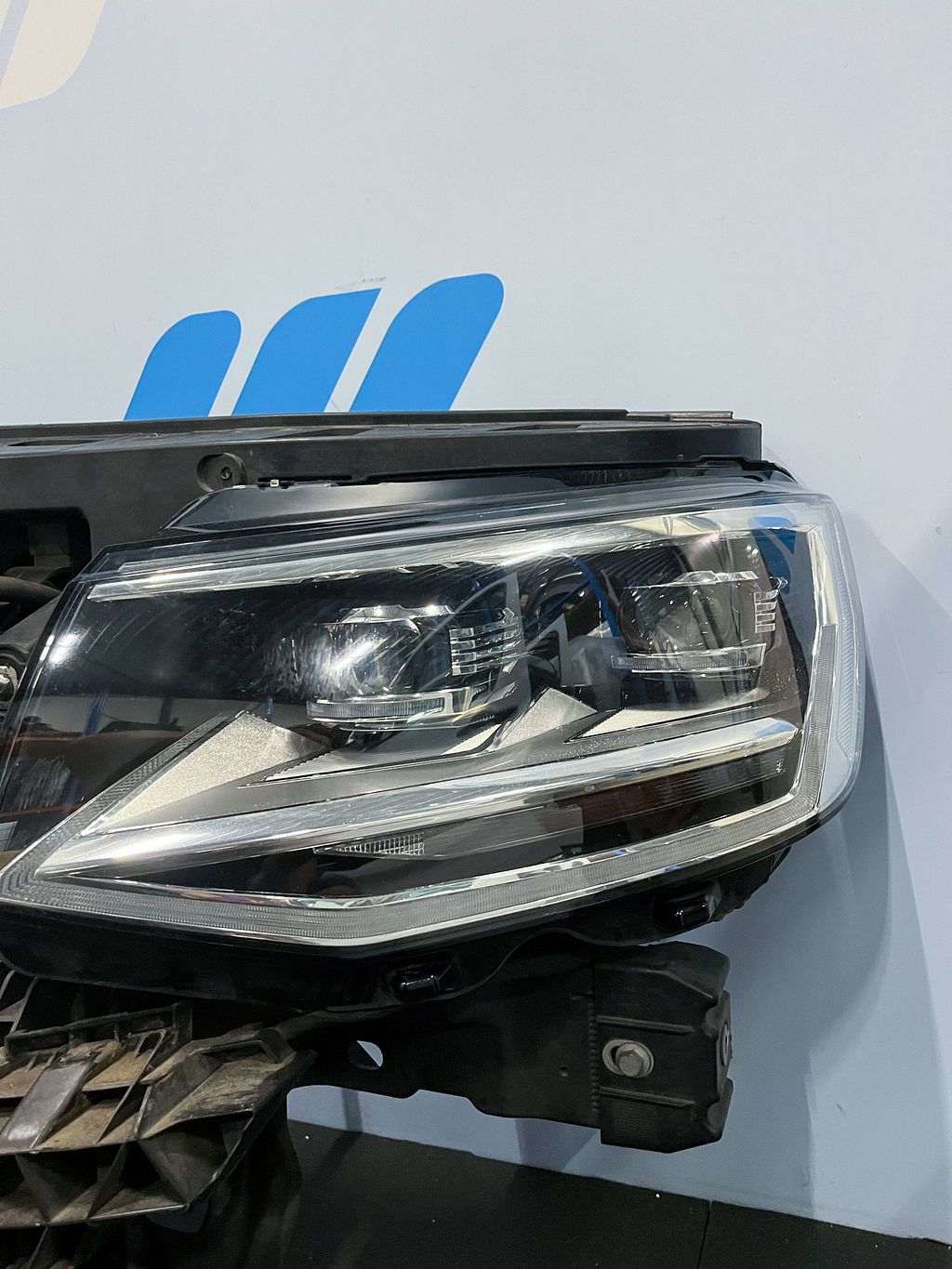 Complete voorkop VW Volkswagen Transporter T6 wit led en ACC