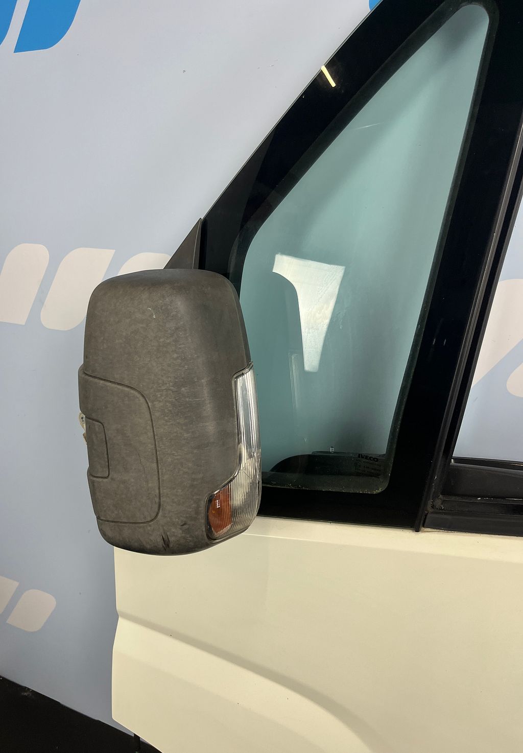 Voorportier links Iveco Daily IV wit IC194 35801489558