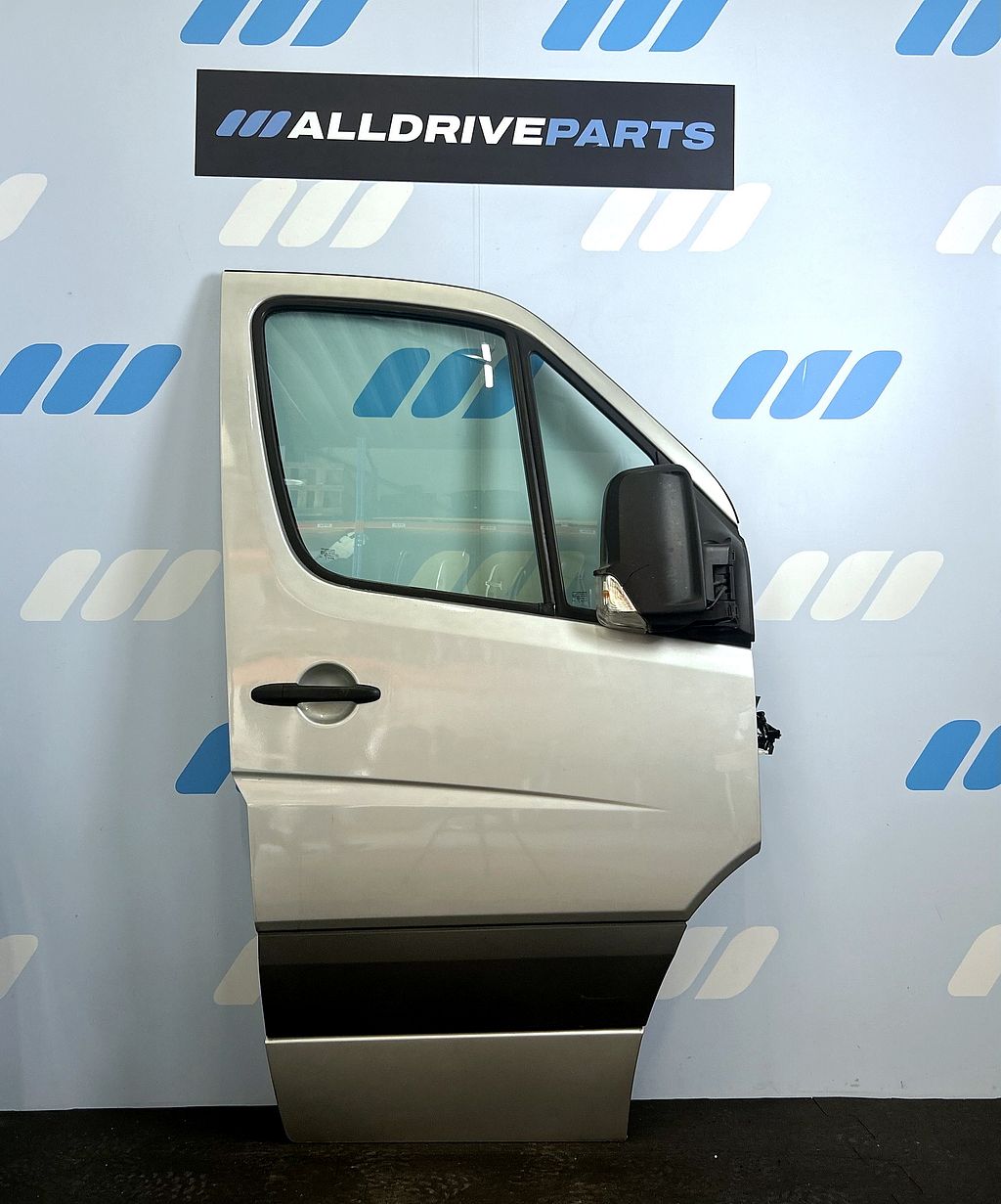 Mercedes Sprinter voorportier rechts zilvergrijs A9067200105