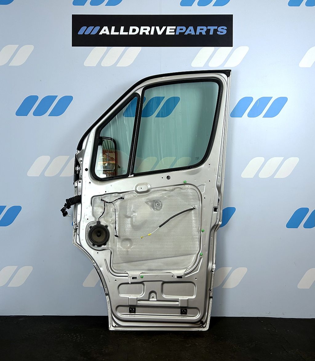 Mercedes Sprinter voorportier rechts zilvergrijs A9067200105