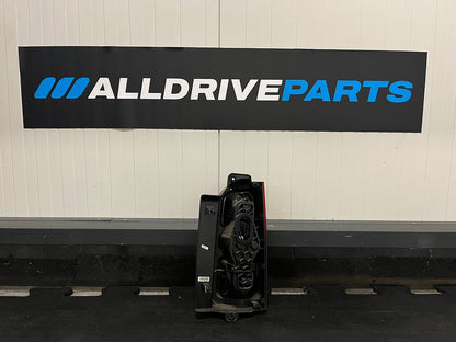 Opel Vivaro / Peugeot Expert Achterlicht links 9829503580