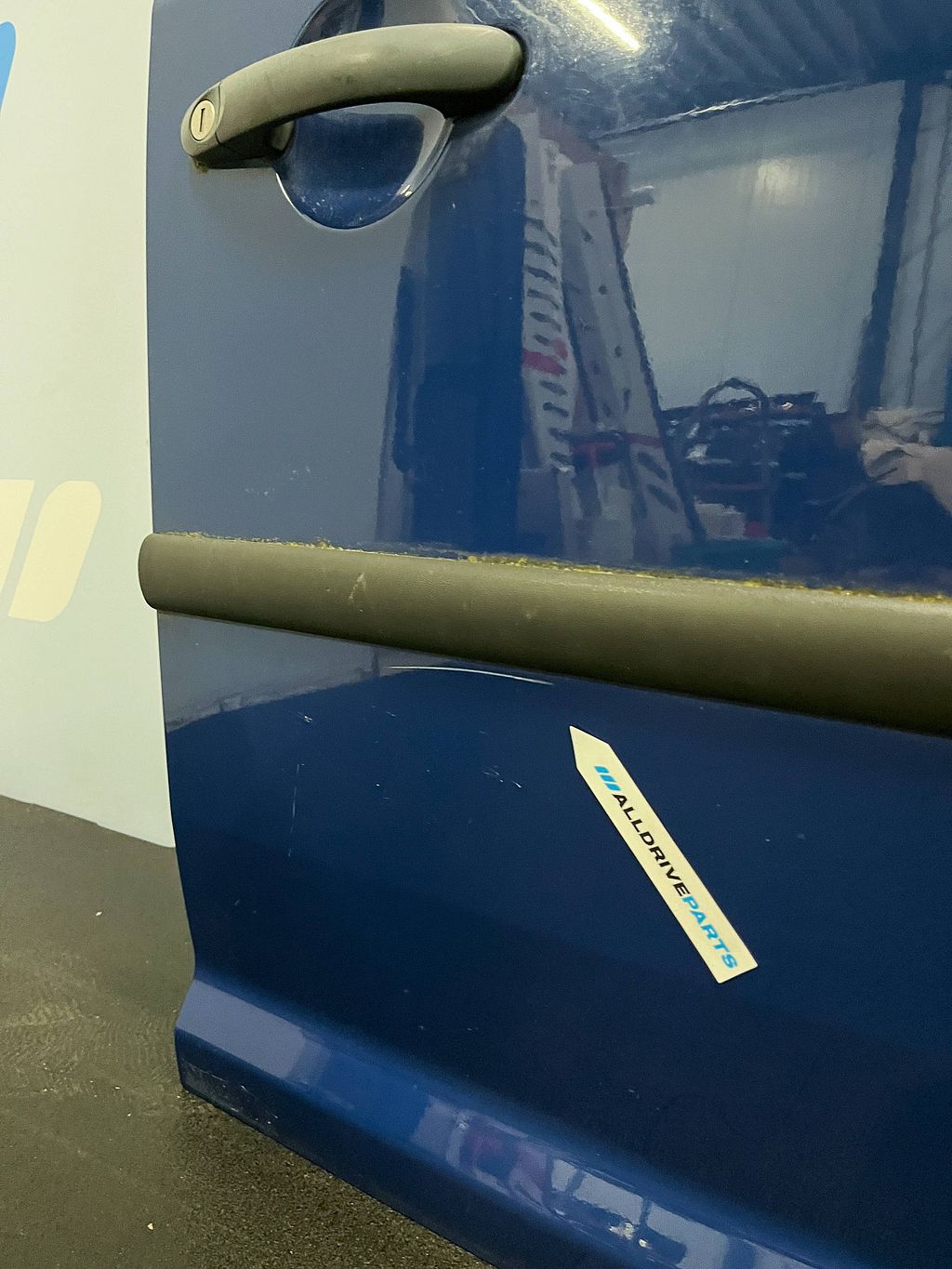 Volkswagen Caddy rechter Voorportier blauw LA5C 2K0831056B